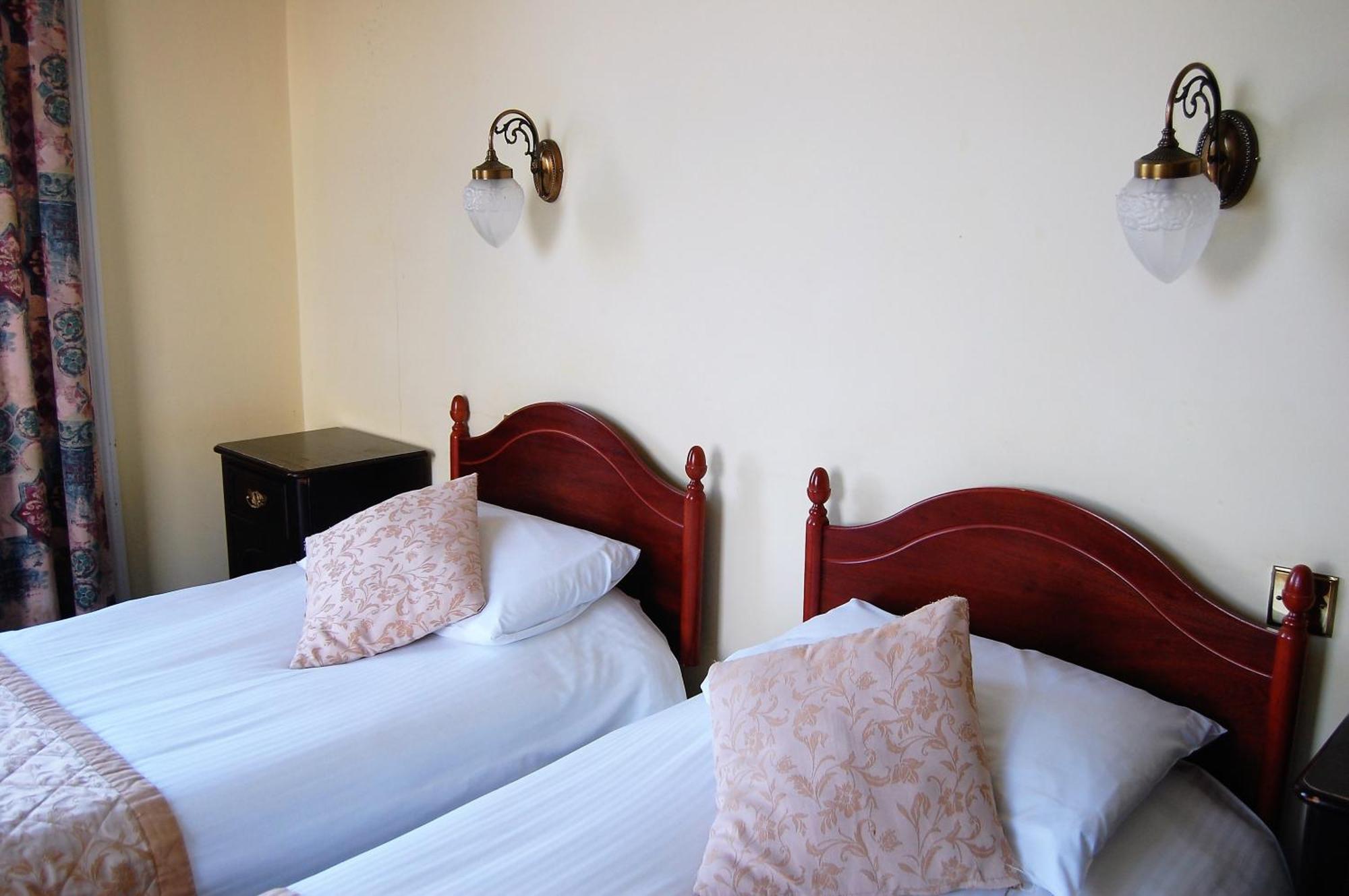 Victoria Hotel